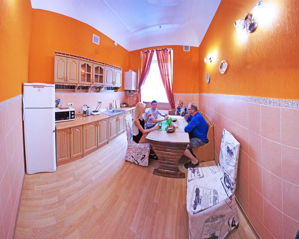 Chemodan Hostel Odessa Extérieur photo