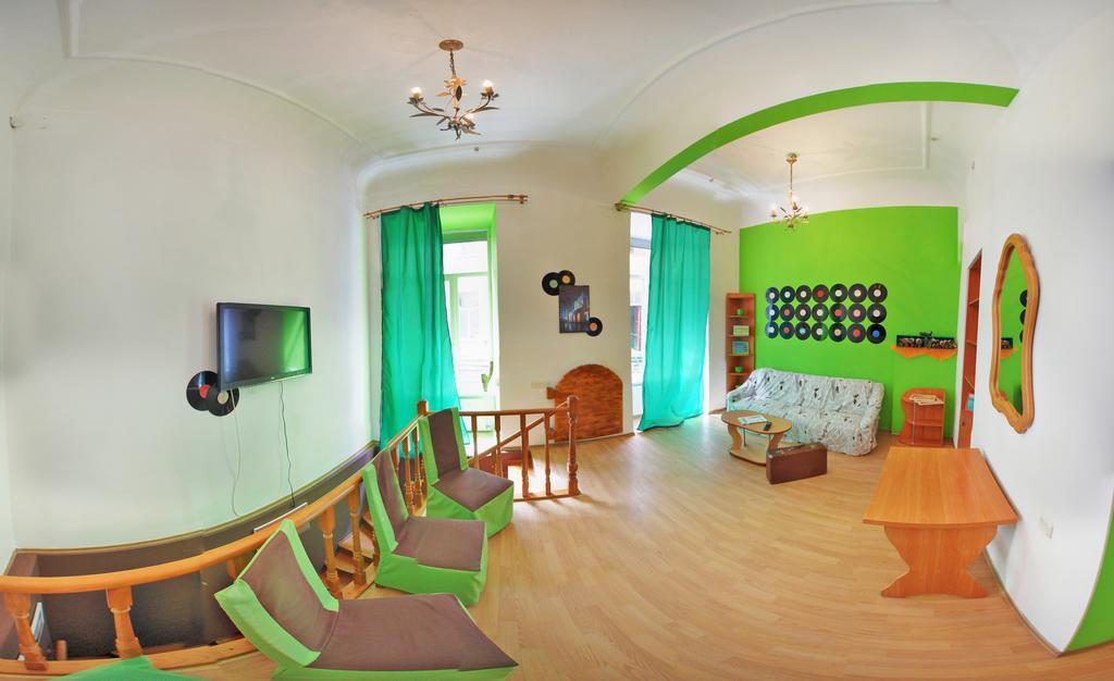 Chemodan Hostel Odessa Extérieur photo