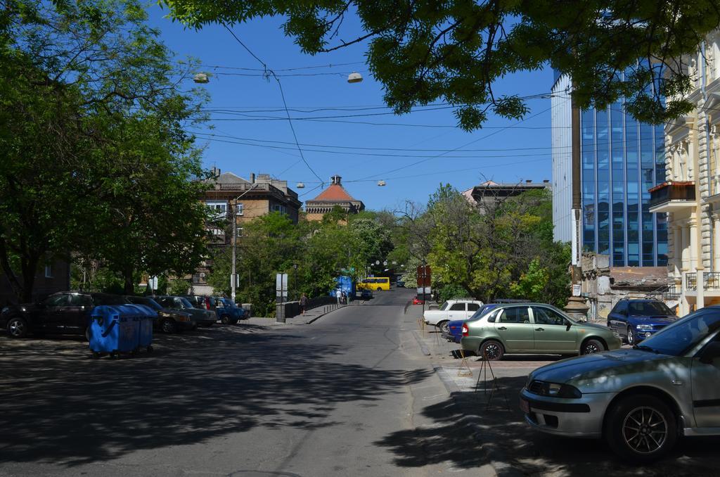 Chemodan Hostel Odessa Extérieur photo