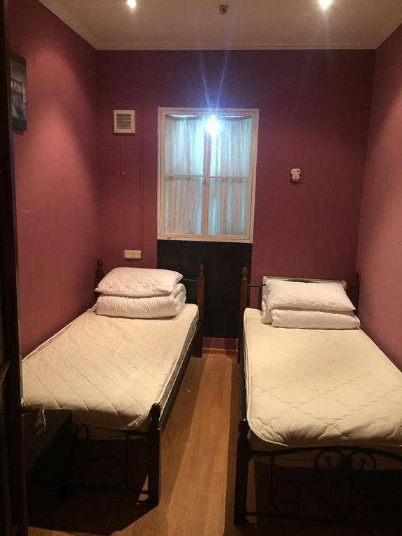Chemodan Hostel Odessa Extérieur photo
