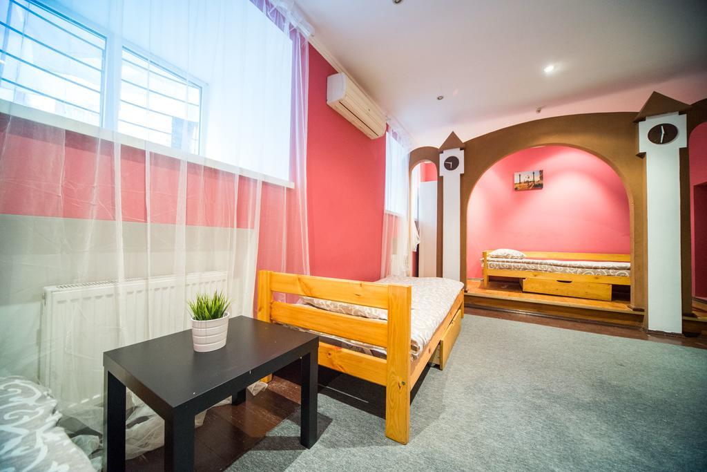 Chemodan Hostel Odessa Extérieur photo