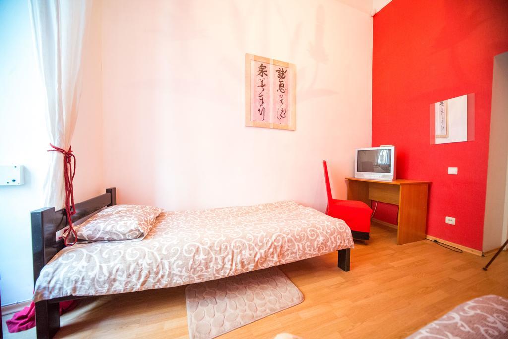 Chemodan Hostel Odessa Extérieur photo